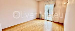 TERRACED HOUSE IN "COLEGIOS" AREA WITH POOL AND PARKING