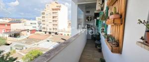 ZONA ARAGON -HOSTALETS GRAN PISO DE CUATRO DORMITORIOS CON BALCÓN