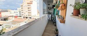 ZONA ARAGON -HOSTALETS GRAN PISO DE CUATRO DORMITORIOS CON BALCÓN