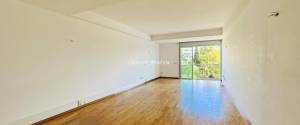 RESIDENTIAL APARTMENT WITH 2 PARKING SPACES