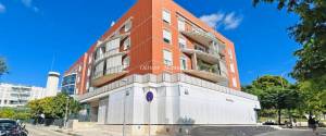 RESIDENTIAL APARTMENT WITH 2 PARKING SPACES