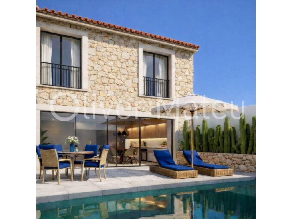 PEQUEÑA PROMOCIÓN DE TRES CHALETS ADOSADOS CON GARAGE Y PISCINA PRIVADA EN PORTOL