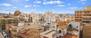 APARTAMENTO DUPLEX CON GRAN TERRAZA EN MIQUEL SANTANDREU-FONERS