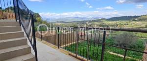 TOWN HOUSE WITH TERRACE, GARAGE, GARDEN , LIFT AND  CLEAR VIEWS
