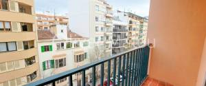 FOUR BEDROOM APARTMENT WITH ELEVATOR FOR SALE IN BONS AIRES