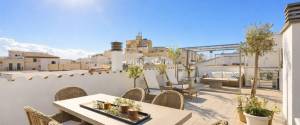 ÁTICO SEMINUEVO CON GRAN TERRAZA SOLEADA - INCLUYE PARKING Y TRASTERO