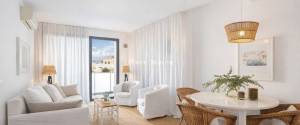 ÁTICO SEMINUEVO CON GRAN TERRAZA SOLEADA - INCLUYE PARKING Y TRASTERO