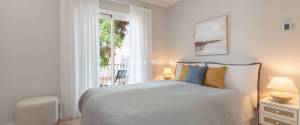 MODERN APARTMENT WITH SOLARIUM TERRACE AND PARKING IN SANTA CATALINA