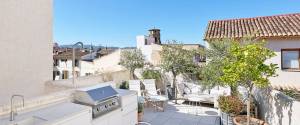 HISTORIC ARCHITECTURE WITH CONTEMPORARY LUXURY AND PRIVATE TERRACE