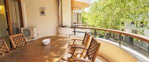 LARGE 4-BEDROOM APARTMENT WITH TERRACE IN PALMA CENTER