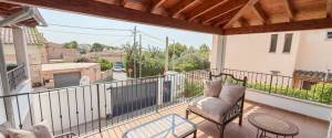 House in Genova with sea view, pool and spacious garage