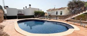 House in Genova with sea view, pool and spacious garage
