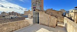 BUILDING WITH PRIVILEGED LOCATION IN THE PEDESTRIAN CENTER OF INCA
