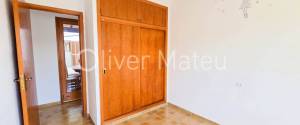 GERÄUMIGE WOHNUNG MIT GARAGE UND TERRASSE NUR WENIGE METER VOM MEER ENTFERNT