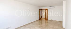 PISO MODERNO CON ASCENSOR Y PARKING EN ES RAFAL