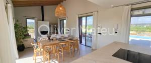 EINFAMILIENHAUS MIT POOL, GARTEN UND GARAGE