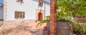 MALLORKINISCHES HAUS AUF ZWEI EBENEN MIT GARAGE, TERRASSE AUF EINEM 1075 M2 GRUNDSTÜCK IN ESTABLIMENTS
