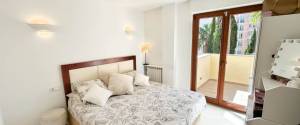 ERDGESCHOSS-WOHNUNG MIT TERRASSE, GARTEN UND PARKPLATZ