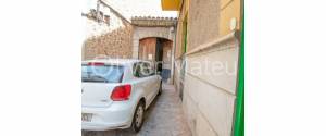 HAUS ZU VERKAUFEN IN SOLLER MIT GARTEN UND GARAGE