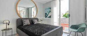 MODERNES PENTHOUSE MIT GROSSER DACHTERASSE