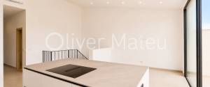 CHALET ADOSADO  CON ASCENSOR, TERRAZA ,  JARDÍN, GARAJE Y VISTAS DESPAJADAS AL CAMPO
