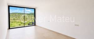 TOWN HOUSE WITH TERRACE, GARAGE, GARDEN , LIFT AND  CLEAR VIEWS