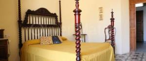 CASA EN EL CENTRO DE BINISSALEM CON 1594M² DE SOLAR Y 912M² DE CASA