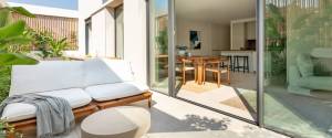 AMPLIA Y SOSTIFICADA PLANTA BAJA CON TERRAZA PRIVADA EN SON ARMADAMS