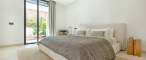 AMPLIA Y SOSTIFICADA PLANTA BAJA CON TERRAZA PRIVADA EN SON ARMADAMS