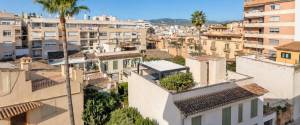 Un hogar donde la luz, el diseño y la ubicación se unen para crear una experiencia de vida excepcional en Palma