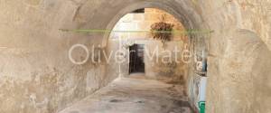 SE VENDE CASA MALLORQUINA CON PROYECTO   A REFORMAR CON GARAJE  EN COSTITX