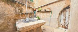 SE VENDE CASA MALLORQUINA CON PROYECTO   A REFORMAR CON GARAJE  EN COSTITX