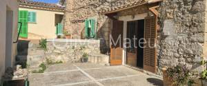OPORTUNIDAD CASA MALLORQUINA EN SELVA CON PATIO-TERRAZA Y GARAJE PROPIO