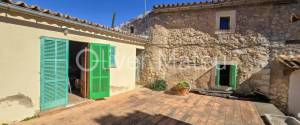 OPORTUNIDAD CASA MALLORQUINA EN SELVA CON PATIO-TERRAZA Y GARAJE PROPIO