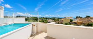 CHALET A ESTRENAR CON PISCINA Y VISTAS AL MAR EN GÉNOVA