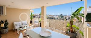 Ático con gran terraza y vistas despejadas en zona Aragón
