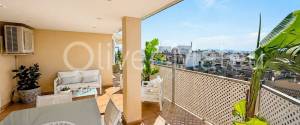 Ático con gran terraza y vistas despejadas en zona Aragón