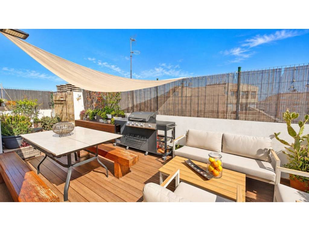 ÁTICO DÚPLEX CON GRAN TERRAZA EN EL CENTRO DE PALMA