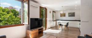ÁTICO REFORMADO CON TERRAZA PRIVADA EN PLENO CENTRO DE PALMA