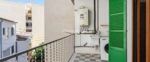 ÁTICO REFORMADO CON TERRAZA PRIVADA EN PLENO CENTRO DE PALMA