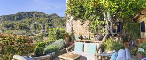 VILLAGE HOUSE WITH MALLORCAN FLAIR