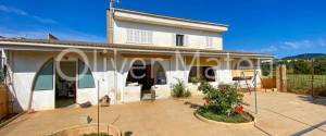 VILLAGE HOUSE WITH GARDEN, POOL AND GARAGE
