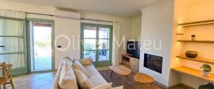 VILLA WITH GARAGE, POOL, AND GARDEN IN SINEU