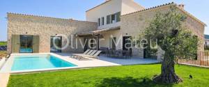 SINGLE-FAMILY HOUSE WITH POOL, GARDEN AND GARAGE