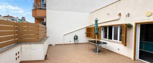 Spacious Apartment with Guest Suite and Large Terrace in Son Espanyolet, Palma
