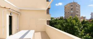 RENOVATED PENTHOUSE WITH PRIVATE TERRACE IN THE HEART OF PALMA