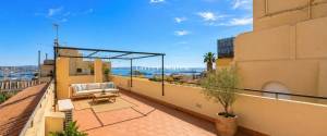 EXCLUSIVE PENTHOUSE WITH TERRACE AND PRIVATE SOLARIUM - PANORAMIC SEA VIEWS