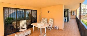 Elegant Apartment with Large Terrace, Pool, and Elevator in Rafal Vell, Palma