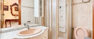 Elegant Apartment with Large Terrace, Pool, and Elevator in Rafal Vell, Palma