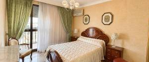 Elegant Apartment with Large Terrace, Pool, and Elevator in Rafal Vell, Palma